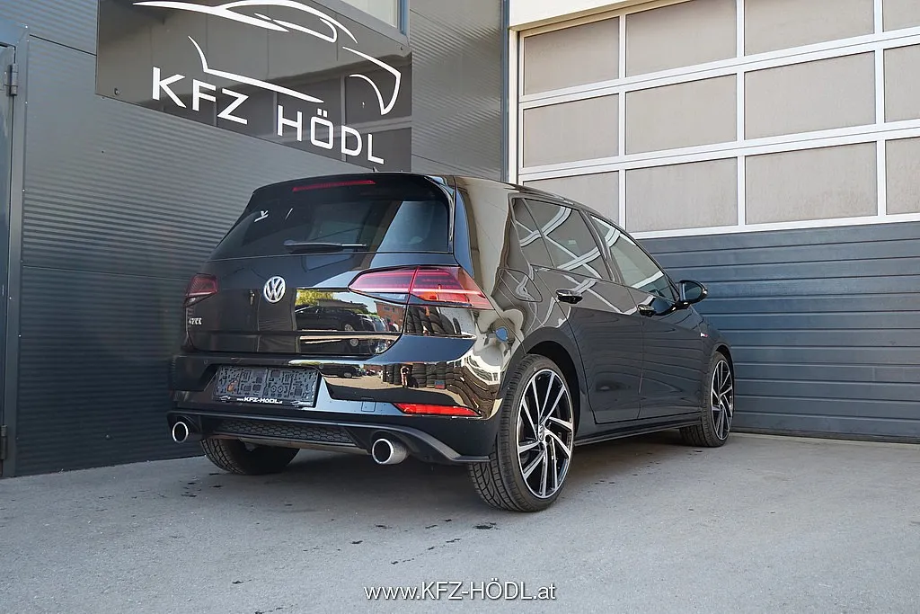 Volkswagen Golf GTI 2,0 TSI DSG Image 2